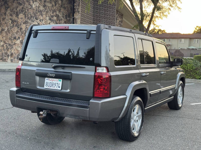 2007 Jeep Commander Sport