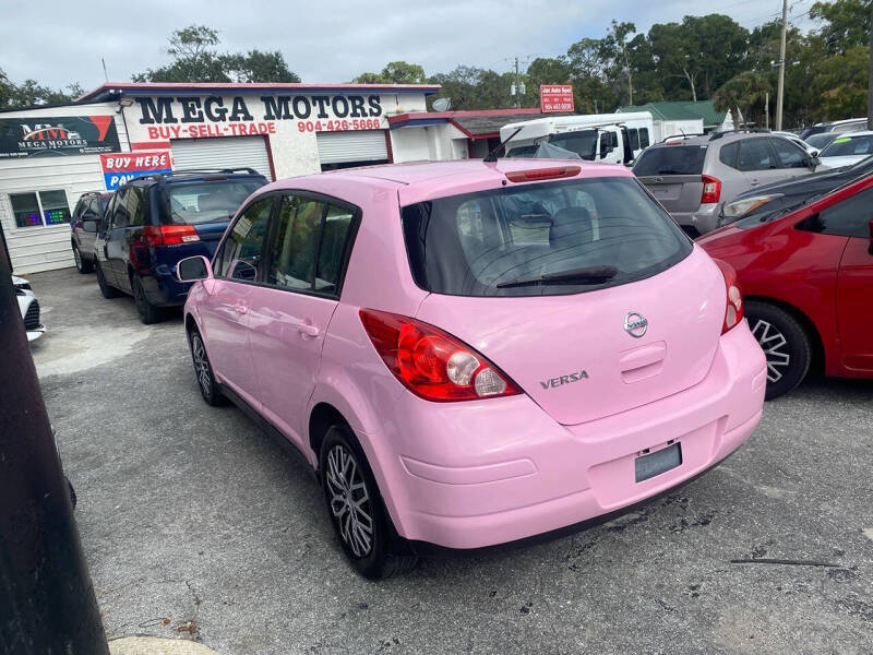 2011 Nissan Versa 1.8 SL