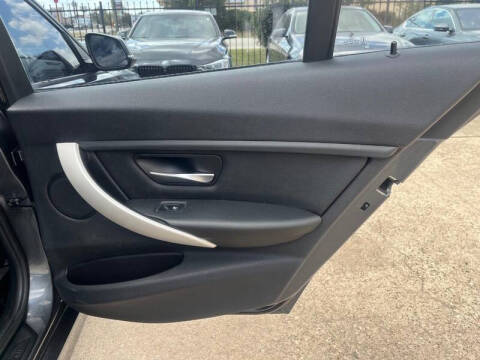 2014 BMW 3 Series 320i