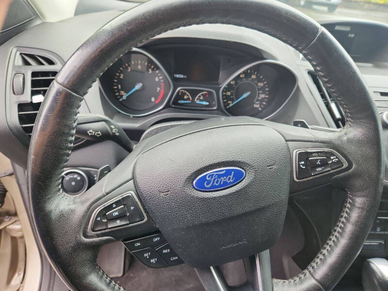 2017 Ford Escape SE