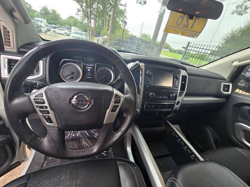 2017 Nissan Titan PRO-4X