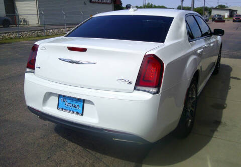 2016 Chrysler 300 S