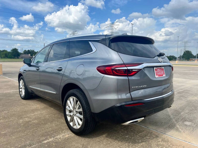 2020 Buick Enclave Essence