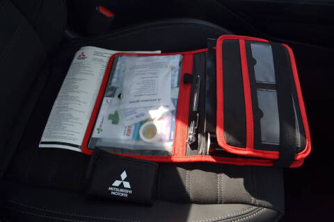 2023 Mitsubishi Outlander PHEV SE