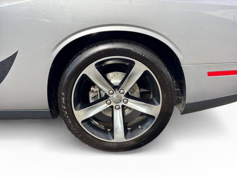 2015 Dodge Challenger R/T Plus Shaker