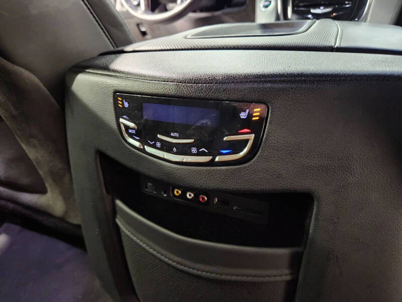 2016 Cadillac Escalade Platinum