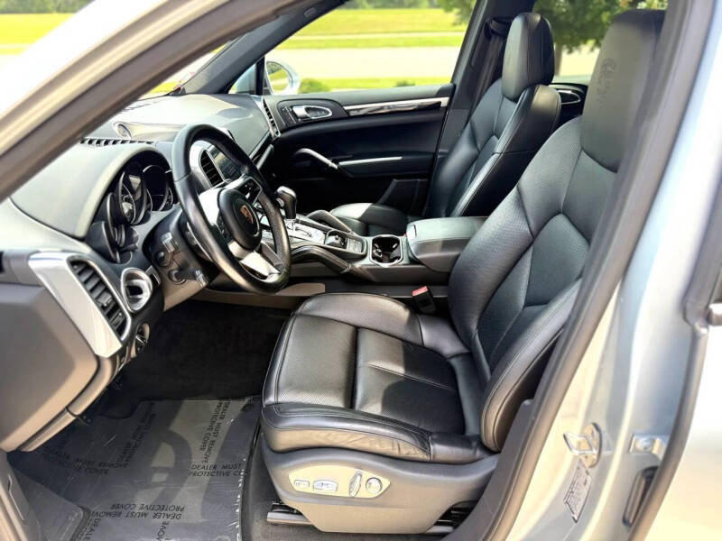 2018 Porsche Cayenne Platinum Edition