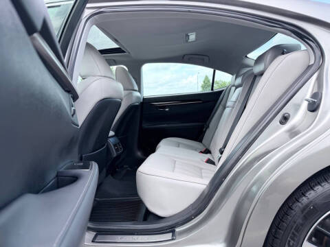 2017 Lexus ES 350