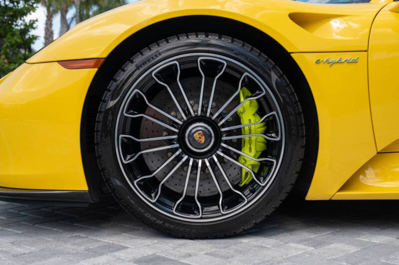 2015 Porsche 918 Spyder