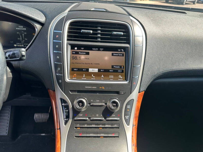 2019 Lincoln Nautilus Select