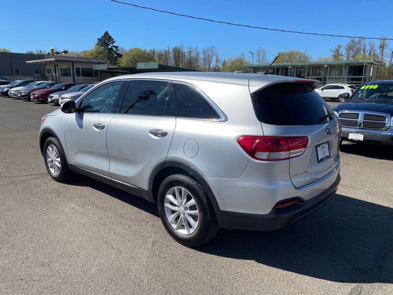 2016 Kia Sorento LX