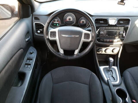 2013 Chrysler 200 Touring