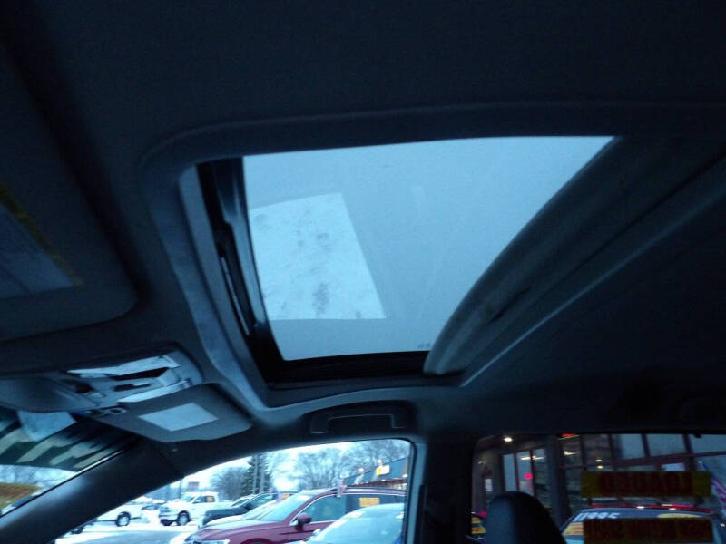 2015 Toyota Sienna SE 8-Passenger