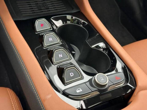 2025 VinFast VF8 Plus