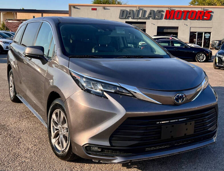 Used 2022 Toyota Sienna LE with VIN 5TDKRKECXNS116839 for sale in Garland, TX