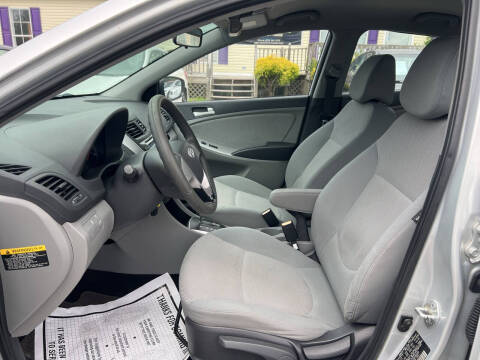 2013 Hyundai Accent GLS