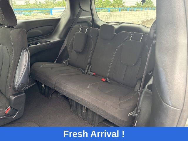 2024 Chrysler Pacifica Touring