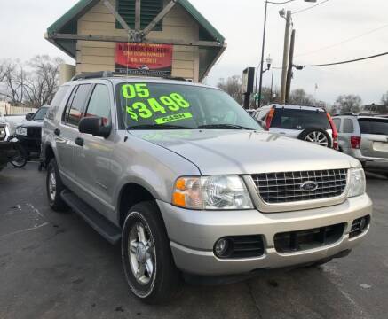 2005 Ford Explorer for sale at Revolution Auto Inc in McHenry IL