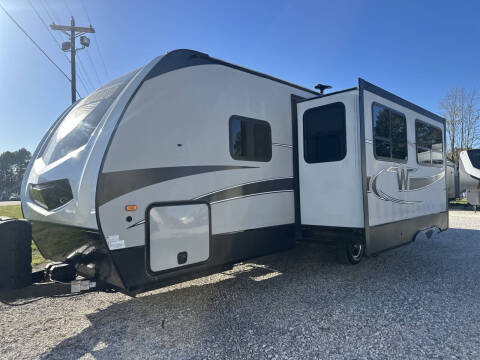 2018 Winnebago Winnie Plus 27RBDS