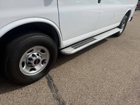 2023 GMC Savana 2500