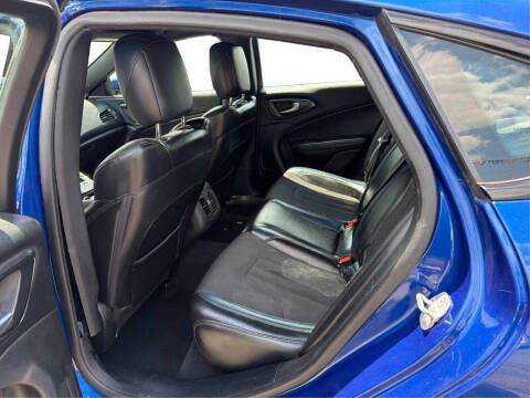 2015 Chrysler 200 S