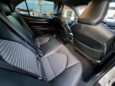 2022 Toyota Camry SE