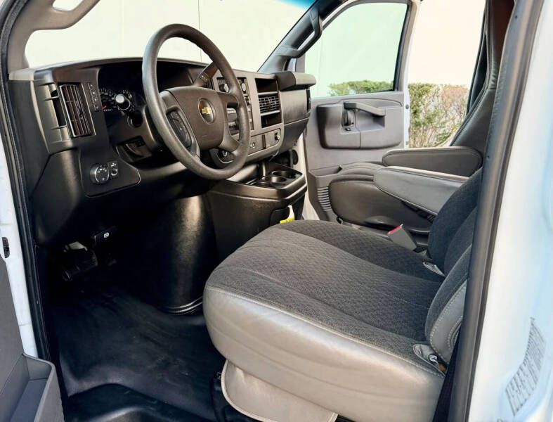 2021 Chevrolet Express 2500