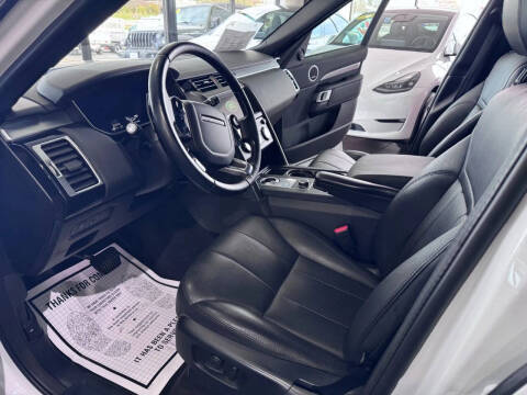 2020 Land Rover Discovery Landmark Edition