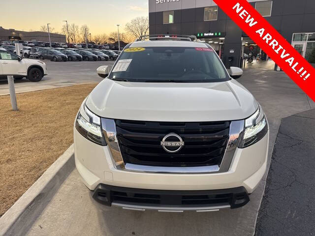 2024 Nissan Pathfinder Platinum