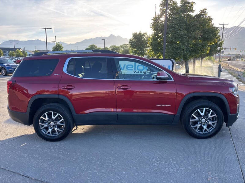 2023 GMC Acadia SLT