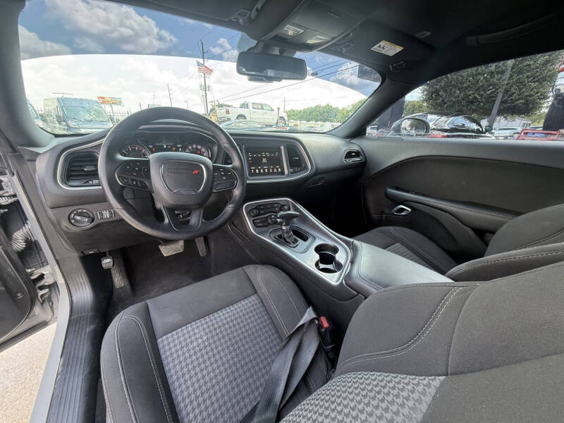 2020 Dodge Challenger SXT