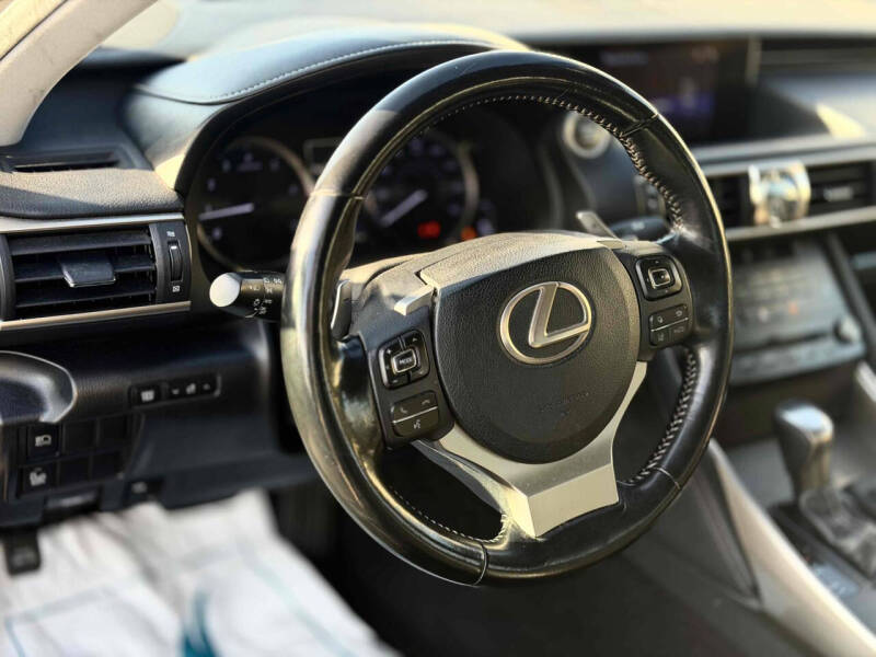 2018 Lexus IS 300