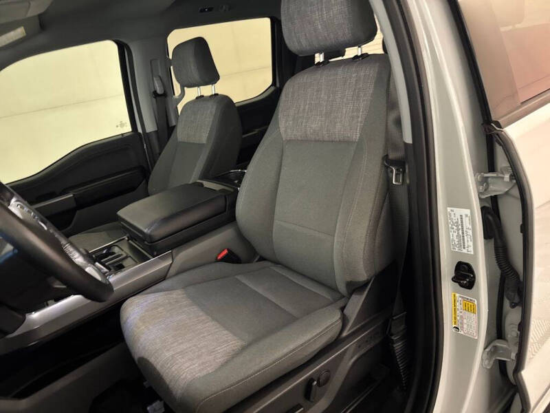 2023 Ford F-150 Lightning XLT