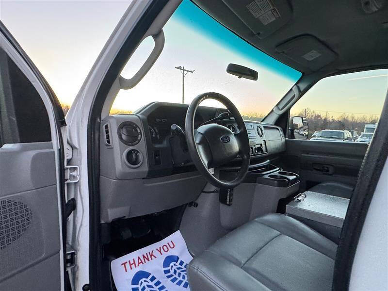 2011 Ford E-Series E-350 SD