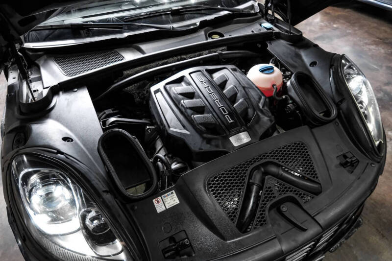 2017 Porsche Macan S