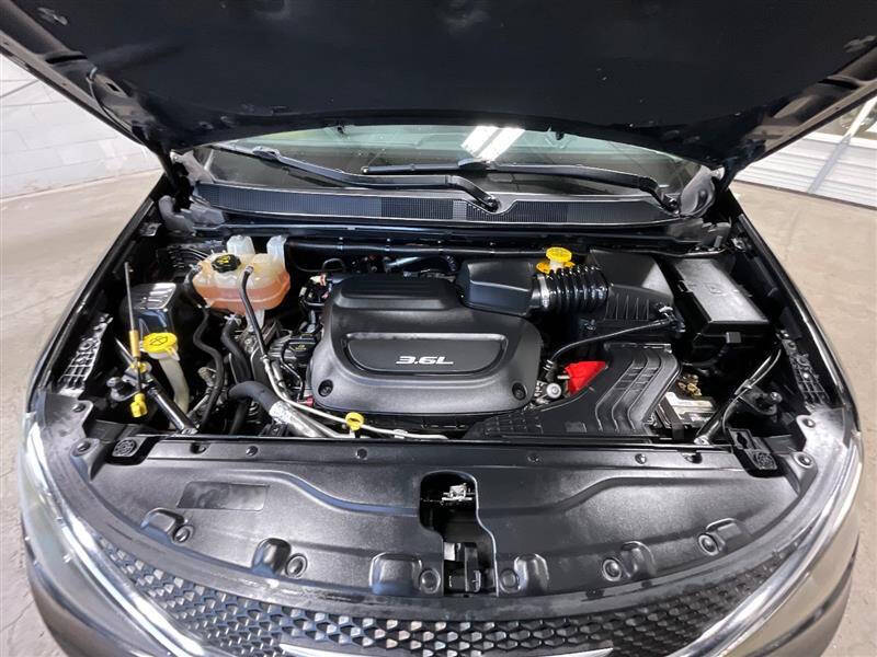2017 Chrysler Pacifica LX