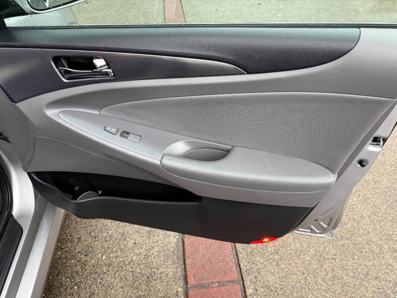 2012 Hyundai Sonata Hybrid