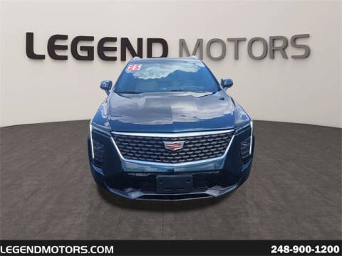 2025 Cadillac XT4 Premium Luxury