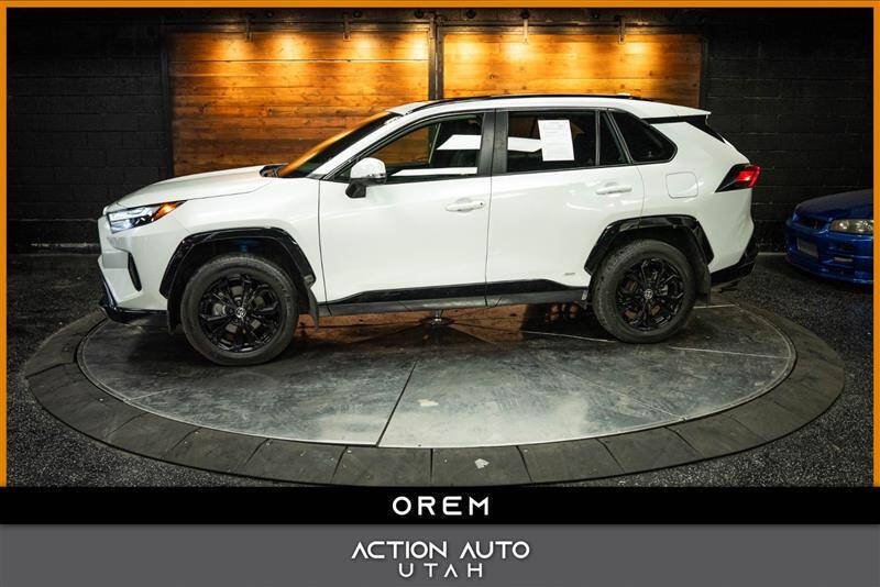 2024 Toyota RAV4 Hybrid SE