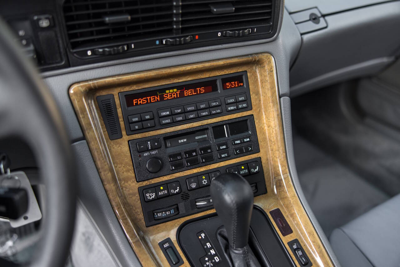 1997 BMW 8 Series 21