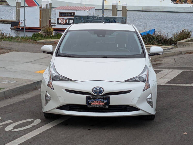 2016 Toyota Prius Three Touring