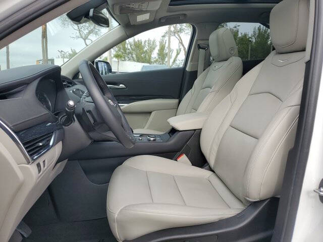 2023 Cadillac XT4 Premium Luxury