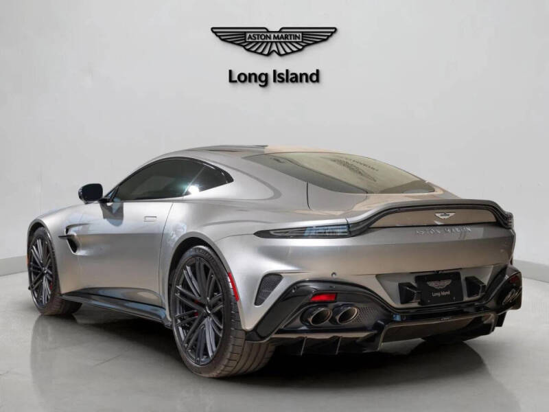 2025 Aston Martin Vantage