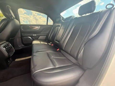 2018 Lincoln Continental Select