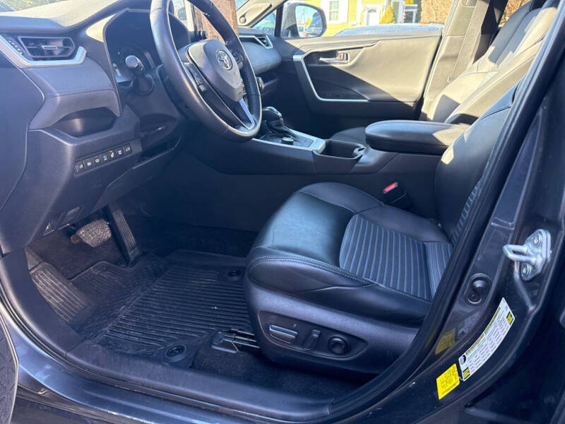 2024 Toyota RAV4 Hybrid XSE