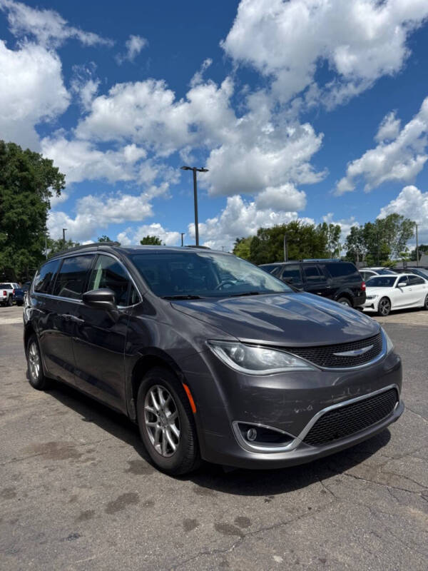 2020 Chrysler Pacifica Touring