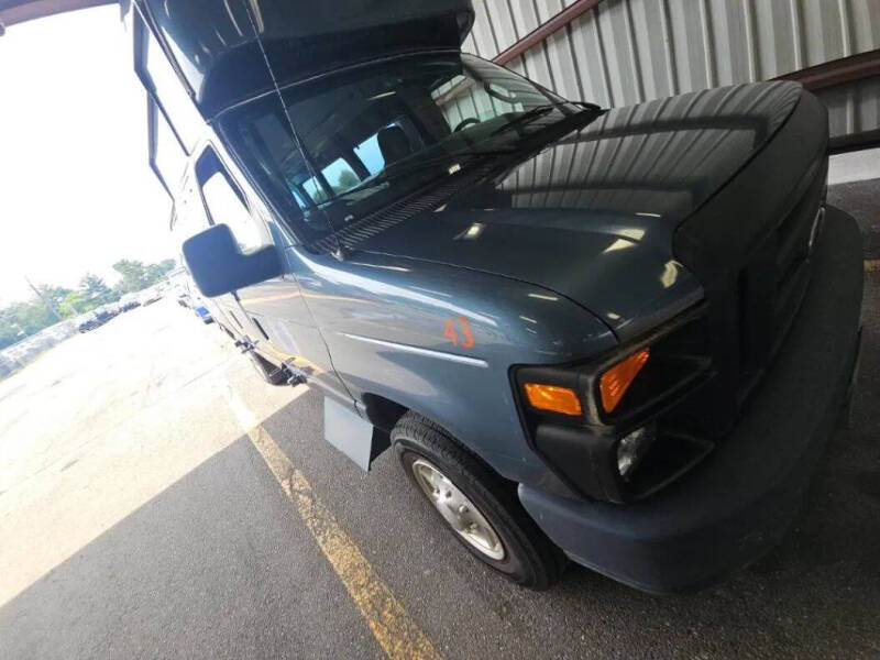 2014 Ford E-Series E-350 SD