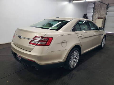 2017 Ford Taurus Limited