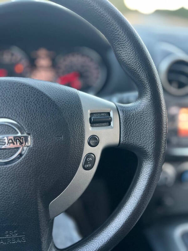 2011 Nissan Rogue SV