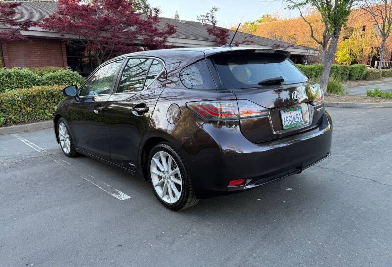 2011 Lexus CT 200h Premium